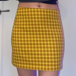 Urban Outfitters Yellow/brown Checkered Mini. Back zipper